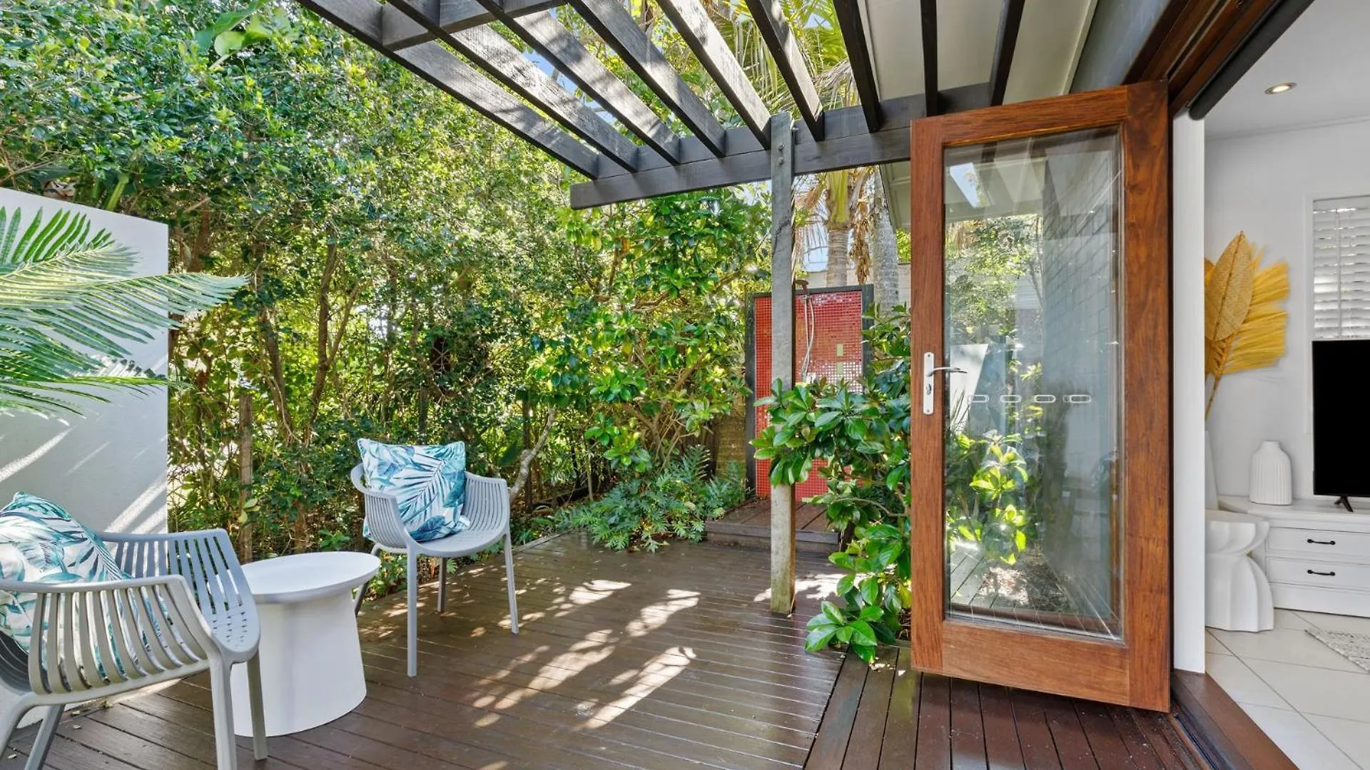 Tatil Evi Seagrass - Pacific Ave - Tranquil Beautifully Styled Home Sunshine Beach